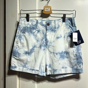 Gap Khakis NWT 5” tie-dye short